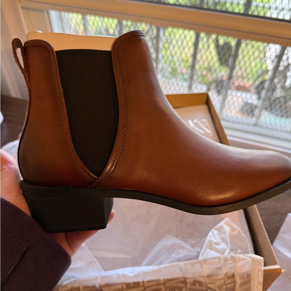 Steve Madden Brown Chelsea Ankle Boots - Women